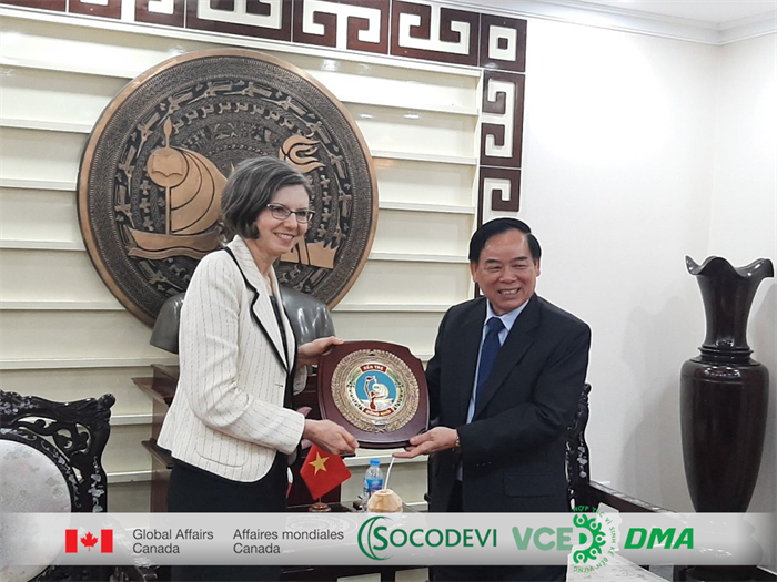 THĂM VÀ LÀM VIỆC VỚI CHỦ TỊCH THƯỜNG TRỰC UBND TỈNH BẾN TRE